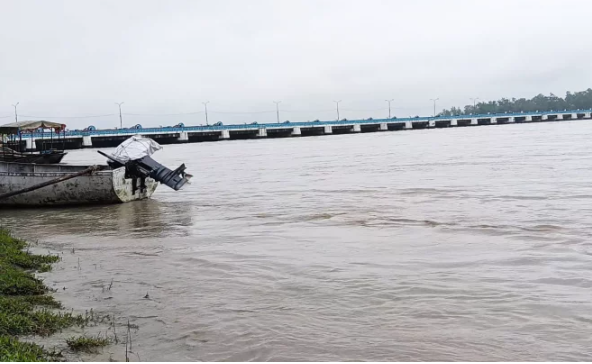 জুলাইজুড়ে বৃষ্টির আভাস: উত্তর-উত্তরপূর্বাঞ্চলে কাটেনি বন্যার শঙ্কা