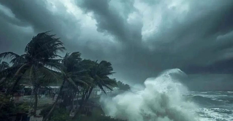 রাতের মধ্যে যেসব অঞ্চলে আঘাত হানতে পারে প্রচণ্ড ঝড়, সতর্কতা