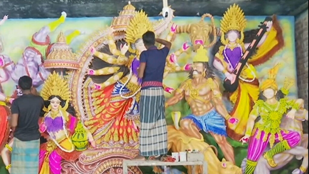 ১৪৭টি প্রতিমা নিয়ে এবার খুলনায় দেখা মিলবে দেবী দুর্গার